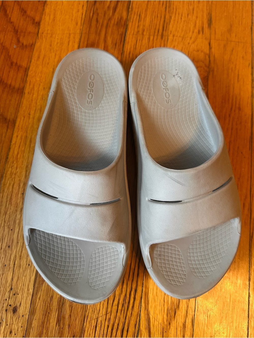 OOFOS Women's OOriginal Slide - taupe size 8